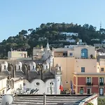 Rooftop Luxury By Caprirooms *