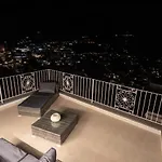Rooftop Luxury By Caprirooms شقة كابري