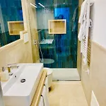 شقة Rooftop Luxury By Caprirooms *