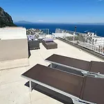 شقة Rooftop Luxury By Caprirooms