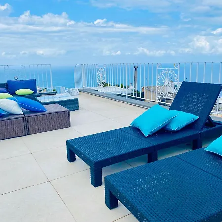 Rooftop Luxury By Caprirooms