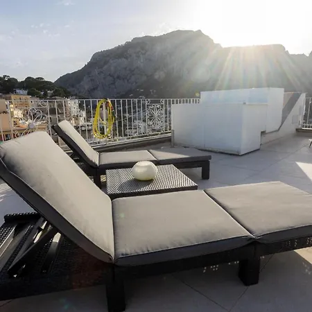 Rooftop Luxury By Caprirooms Apartment